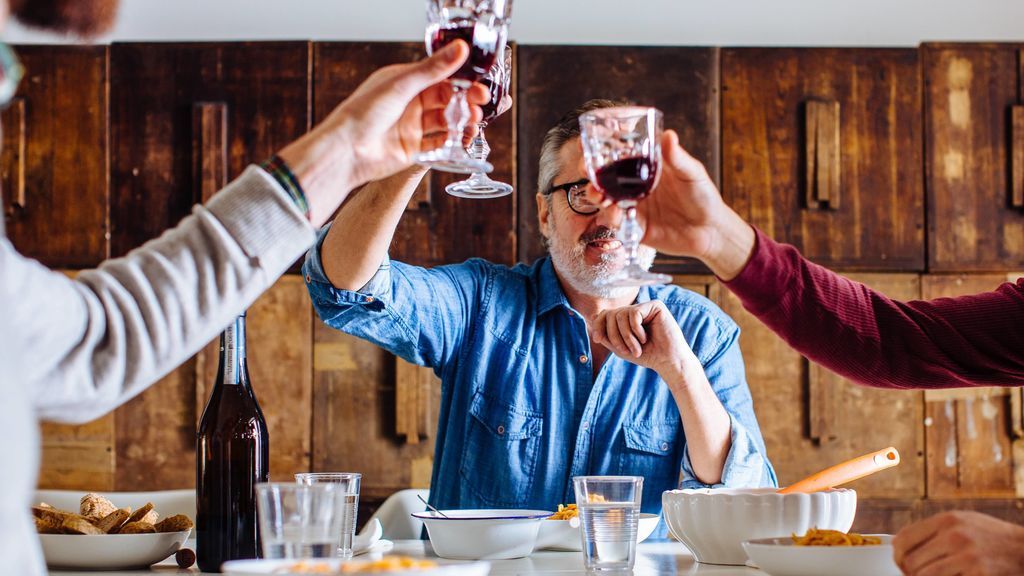 Saber elegir: un sumiller nos chiva vinos con los que epatar en cualquier cena por menos de 20 euros