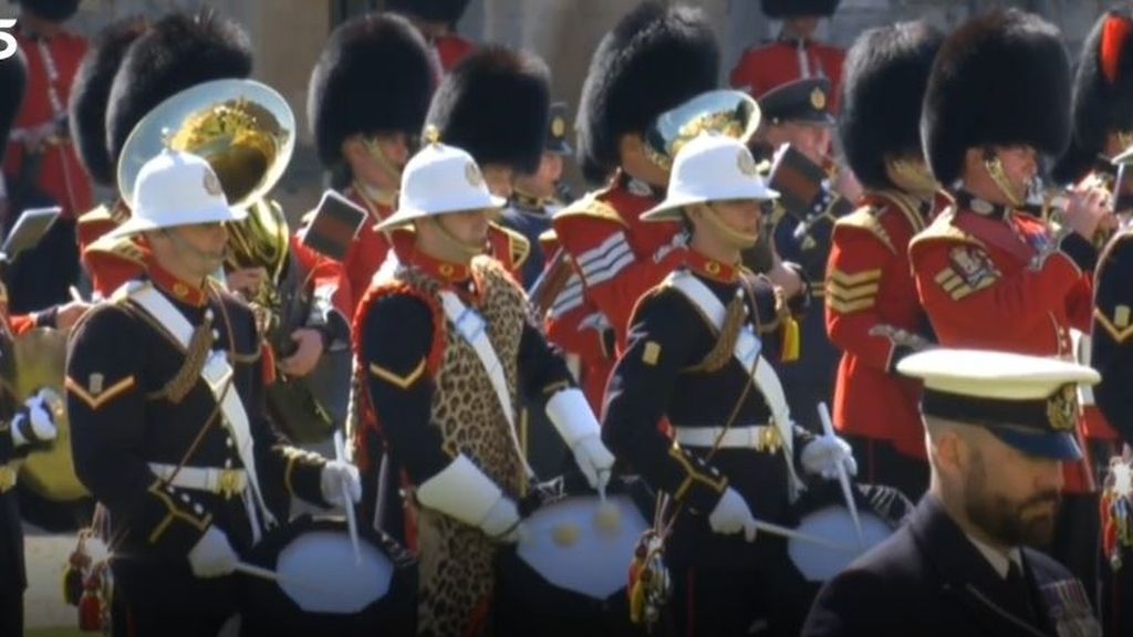 Funeral del duque de Edimburgo: la reina Isabel II y su familia le dan el último adiós