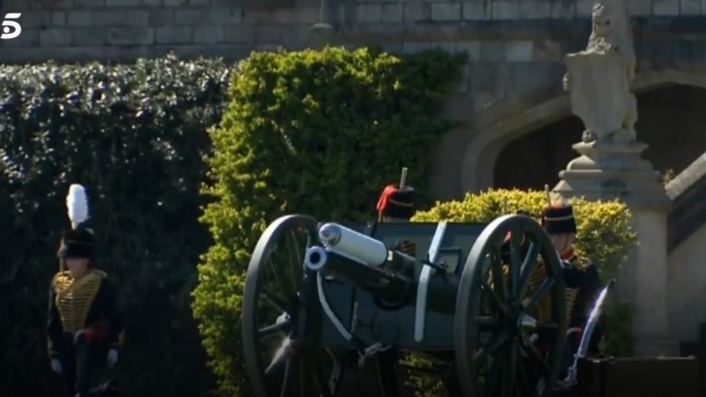 Funeral del duque de Edimburgo: la reina Isabel II y su familia le dan el último adiós