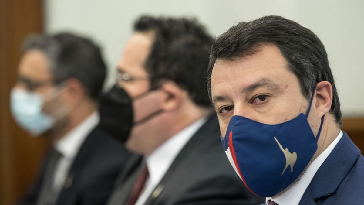Salvini tendrá que ir a juicio acusado del cargo de secuestro de migrantes por el caso del Open Arms Salvini tendrá que ir a juicio acusado del cargo de secuestro de migrantes por el caso del Open Arms