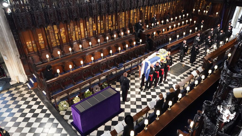Funeral del duque de Edimburgo: la reina Isabel II y su familia le dan el último adiós