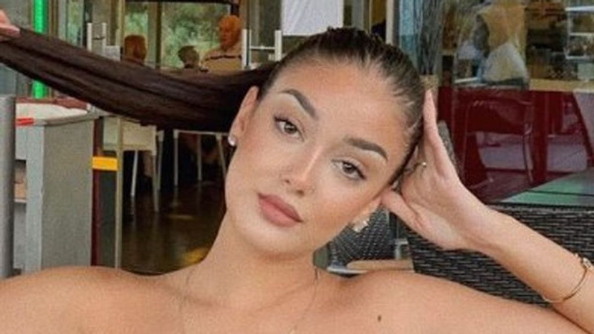 Juls, la hija de Jesulín y Campanario ya tiene 18 años: así ha sido su presentación en sociedad Juls, la hija de Jesulín y Campanario ya tiene 18 años: así ha sido su presentación en sociedad