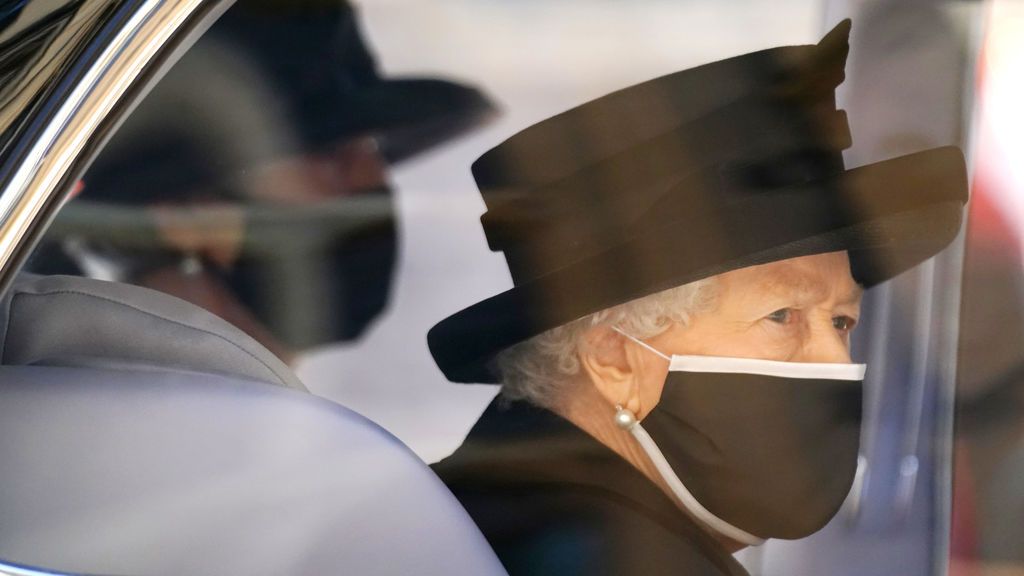 Funeral del duque de Edimburgo: la reina Isabel II y su familia le dan el último adiós
