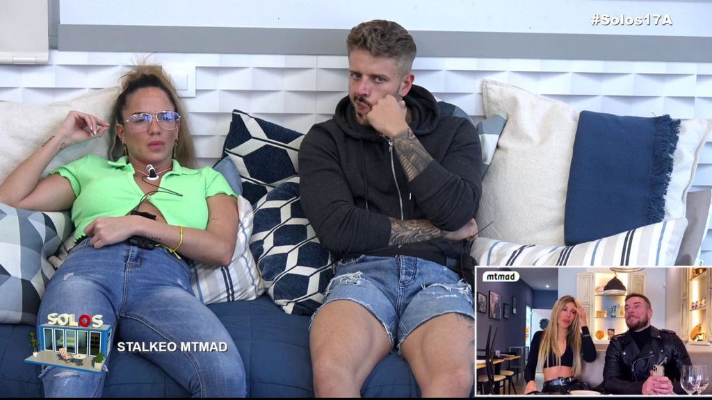 Samira y Óscar ven el vídeo de Oriana y Tony