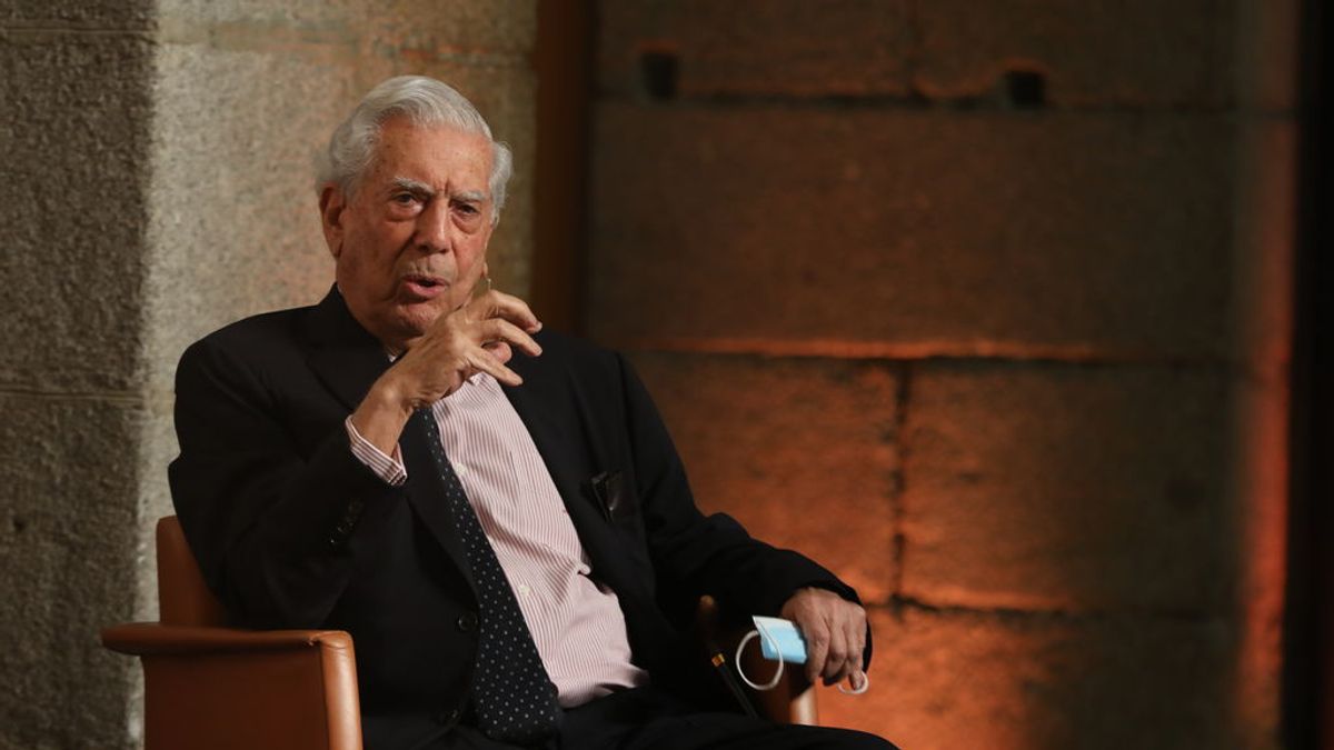 Vargas Llosa, enemigo acérrimo de Fujimori, pide el voto para su hija en las presidenciales de Perú Vargas Llosa, enemigo acérrimo de Fujimori, pide el voto para su hija en las presidenciales de Perú