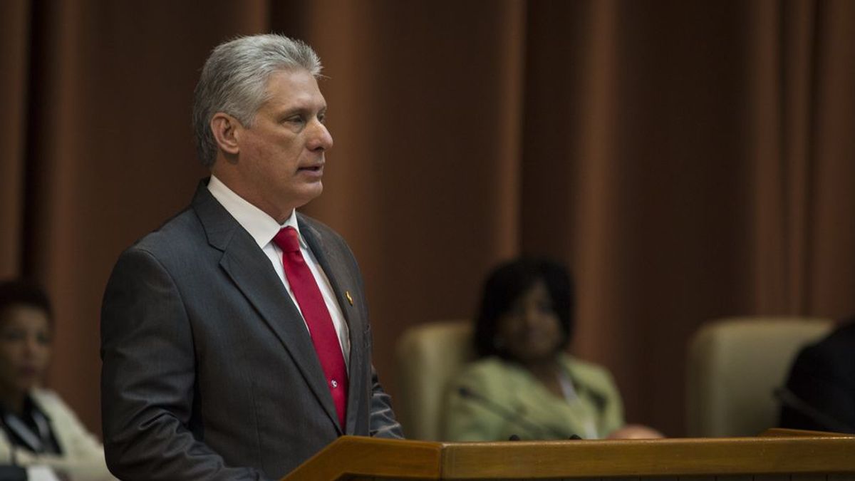 Miguel Díaz-Canel sustituye a Raúl Castro como líder del Partido Comunista de Cuba Miguel Díaz-Canel sustituye a Raúl Castro como líder del Partido Comunista de Cuba