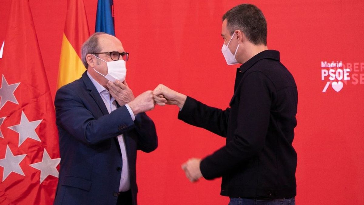 Sánchez y Gabilondo, en un acto de campaña de este fin de semana Sánchez y Gabilondo, en un acto de campaña de este fin de semana