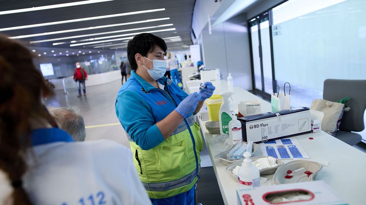 Sanidad lleva a cabo el primer ensayo para administrar Pfizer a vacunados con AstraZeneca Sanidad lleva a cabo el primer ensayo para administrar Pfizer a vacunados con AstraZeneca