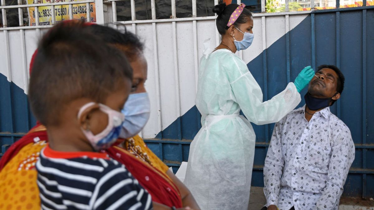 India supera los 15 millones de casos de coronavirus con un nuevo máximo de cerca de 274.000 contagios India supera los 15 millones de casos de coronavirus con un nuevo máximo de cerca de 274.000 contagios