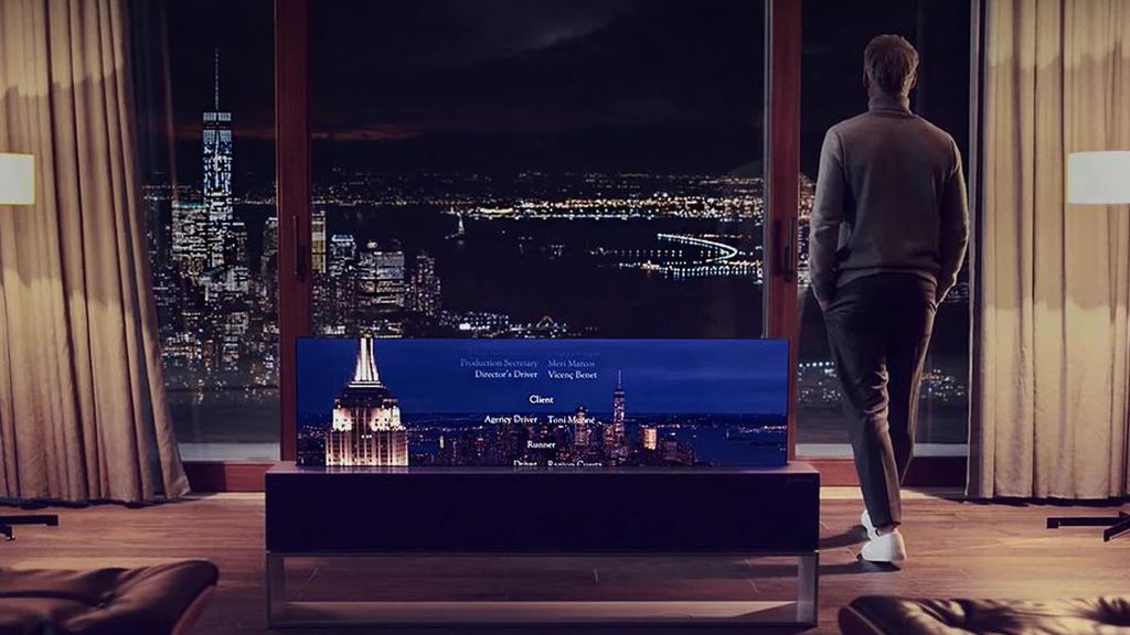 Modelo de televisor SIGNATURE OLED R