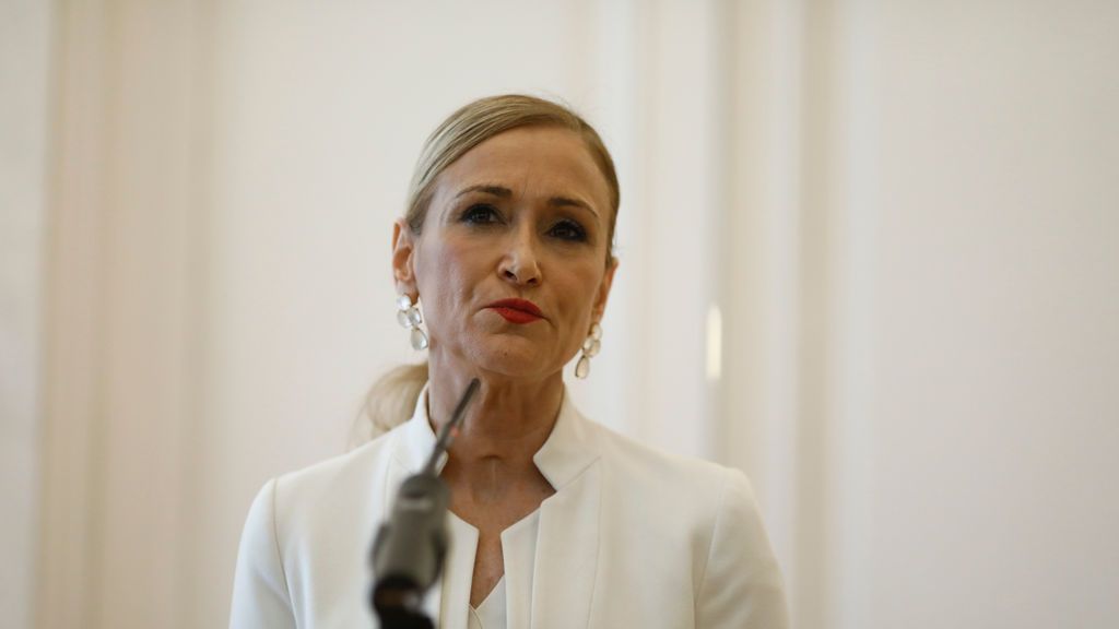 El juez deja a Cifuentes fuera del caso Púnica