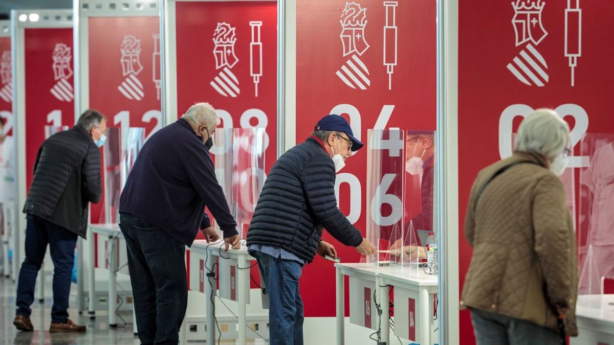 España logra un nuevo récord en la vacunación diaria con 456.777 dosis inoculadas en 24 horas España logra un nuevo récord en la vacunación diaria con 456.777 dosis inoculadas en 24 horas