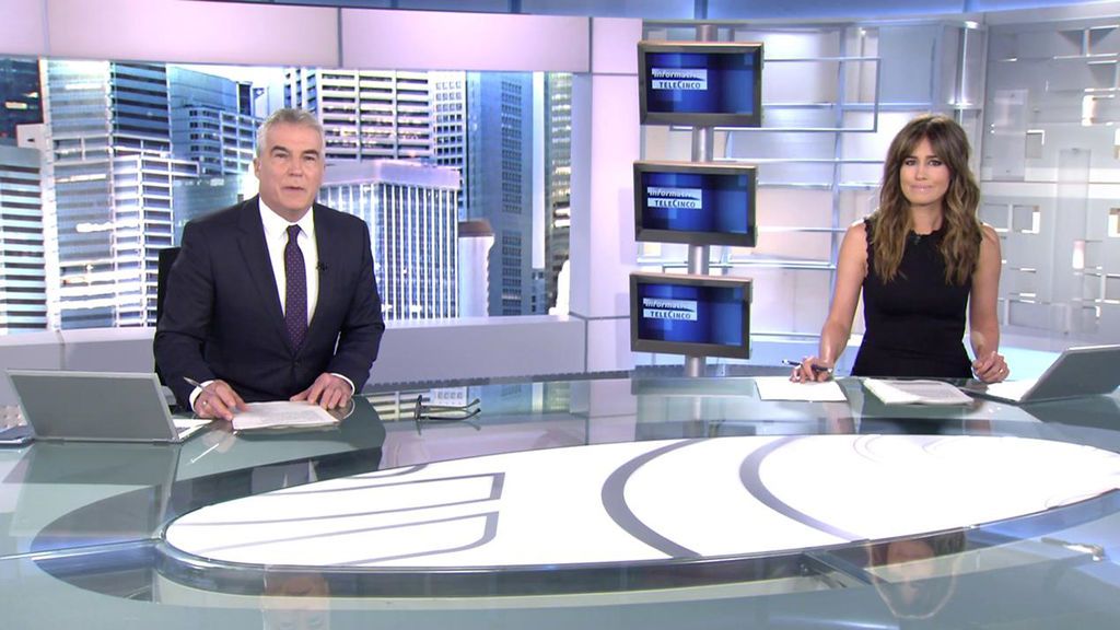 Con David Cantero e Isabel Jiménez Informativos Telecinco 2021 Mediodía 21/04/2021