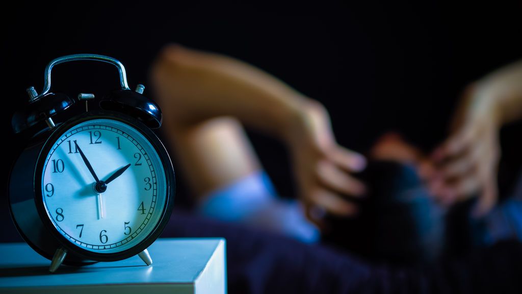 Dormir seis horas o menos puede aumentar el riesgo de padecer demencia