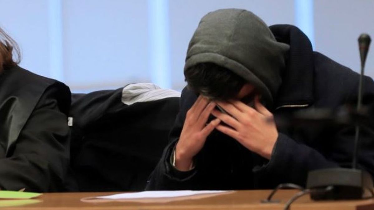 El 'caníbal de la Guindalera' comió trozos cocinados y crudos del cuerpo de su madre y dio parte al perro El 'caníbal de la Guindalera' comió trozos cocinados y crudos del cuerpo de su madre y dio parte al perro