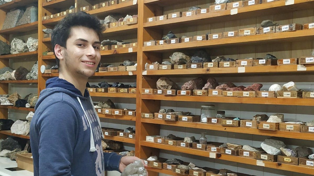 Álvaro, el alumno que más sabe de Geología en España: “Me gusta aprender sobre rocas y minerales” Álvaro, el alumno que más sabe de Geología en España: “Me gusta aprender sobre rocas y minerales”