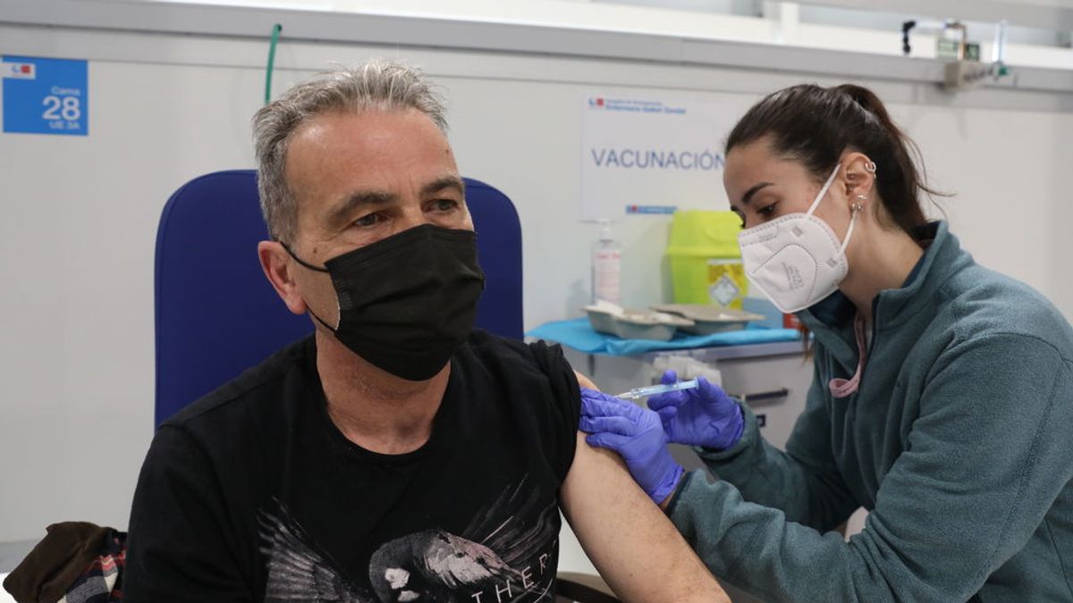 Sanidad rechaza que la vacuna de AstraZeneca sea voluntaria en menores de 60 años Sanidad rechaza que la vacuna de AstraZeneca sea voluntaria en menores de 60 años