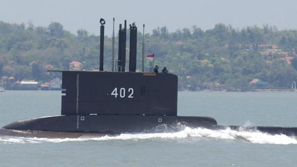 Indonesia busca un submarino desaparecido en aguas de Bali con 53 marineros a bordo
