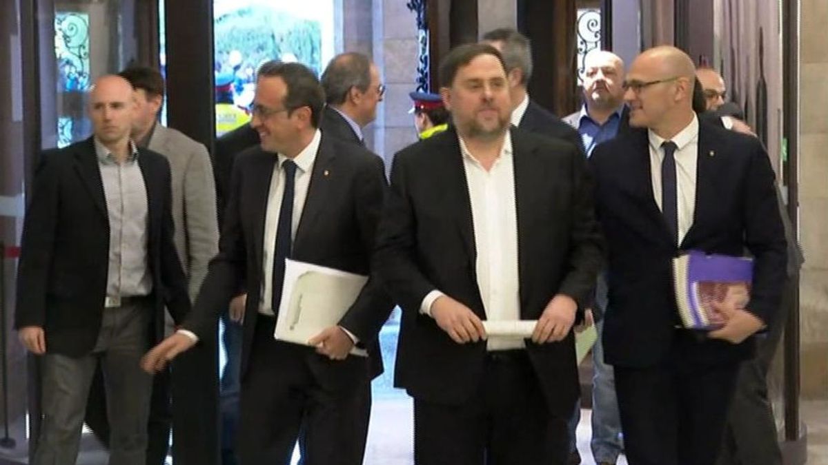 El Constitucional avala la condena por sedición del Supremo a los líderes del 1-O El Constitucional avala la condena por sedición del Supremo a los líderes del 1-O