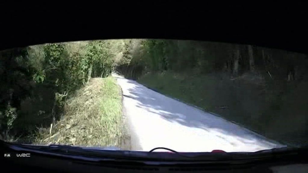 El piloto finlandés Rovanpera pierde el control de su coche y se estrella en el Rally de Croacia