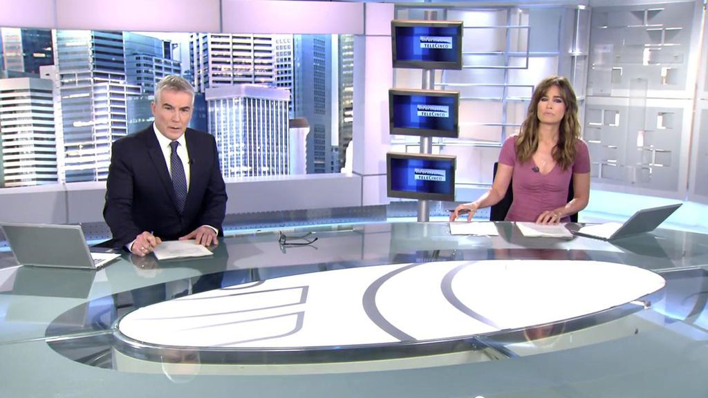 Con David Cantero e Isabel Jiménez Informativos Telecinco 2021 Mediodía 23/04/2021