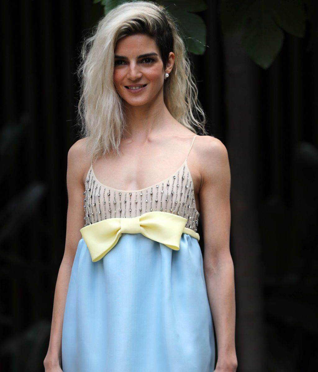 El nuevo look de Clara Lago al estilo de Rocío Carrasco