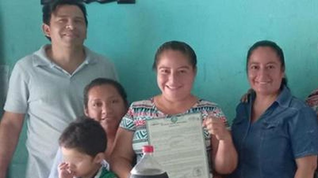 Celebra su divorcio con una fiesta: "Hoy puedo gritar a los cuatro vientos que estoy libre" Celebra su divorcio con una fiesta: "Hoy puedo gritar a los cuatro vientos que estoy libre"