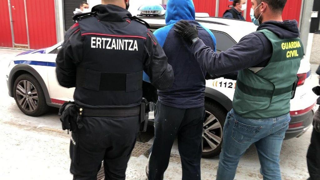 EuropaPress_3659575_operacion_antidroga_conjunta_ertzaintza_guardia_civil