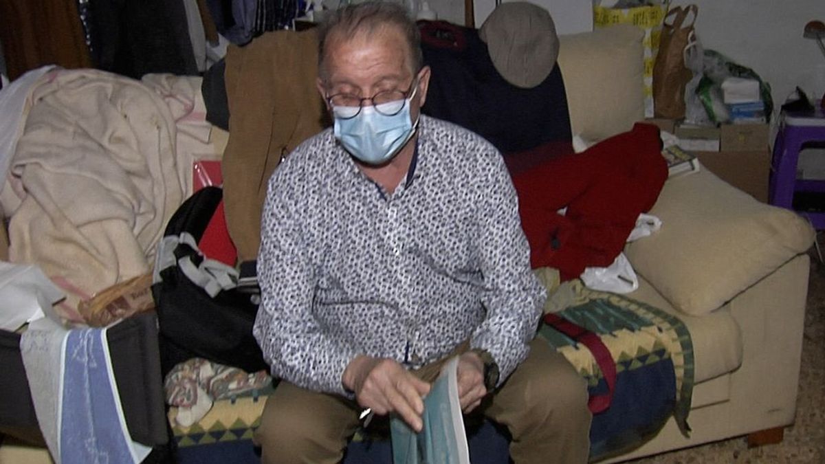 Un anciano de Valencia consigue empadronarse en el tratero que vive para tratar de acceder a un piso de alquiler social Un anciano de Valencia consigue empadronarse en el tratero que vive para tratar de acceder a un piso de alquiler social