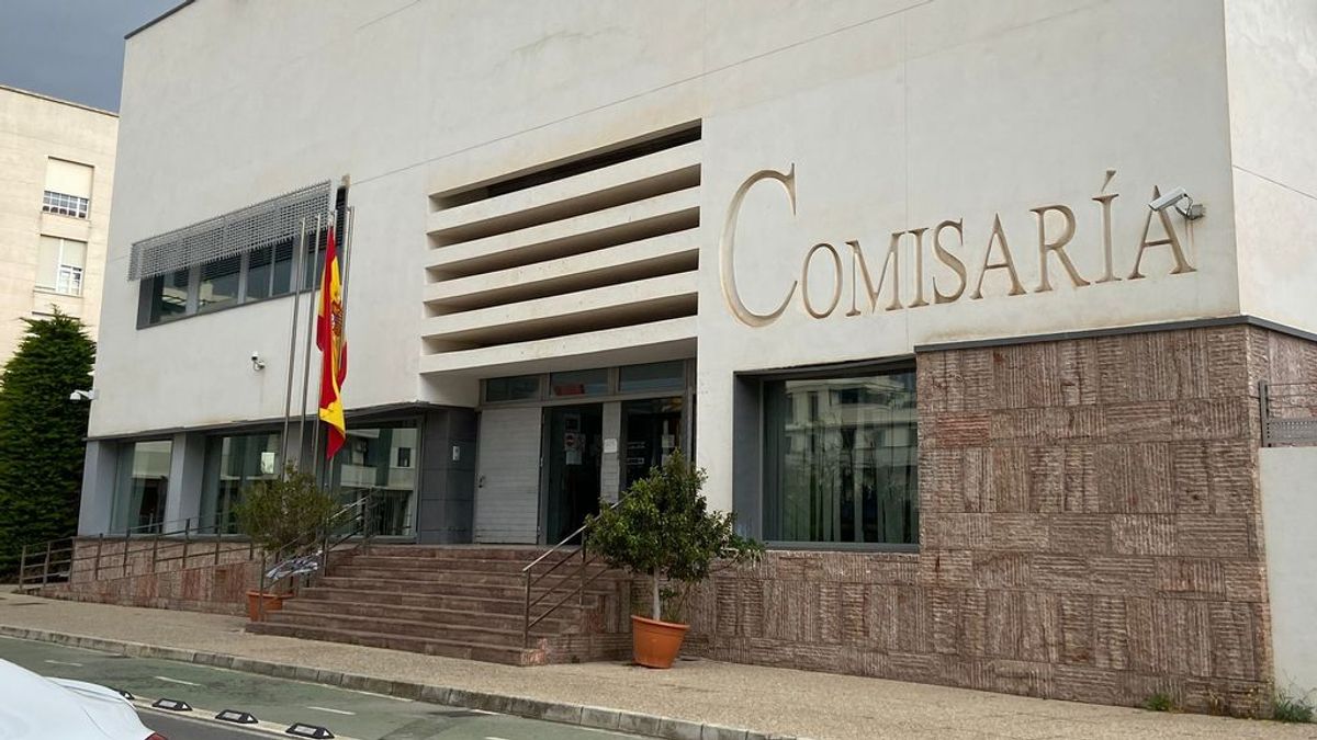 Una reyerta mortal en Antequera deja un joven de 24 años fallecido por arma blanca y a su padre ingresado en estado crítico Una reyerta mortal en Antequera deja un joven de 24 años fallecido por arma blanca y a su padre ingresado en estado crítico