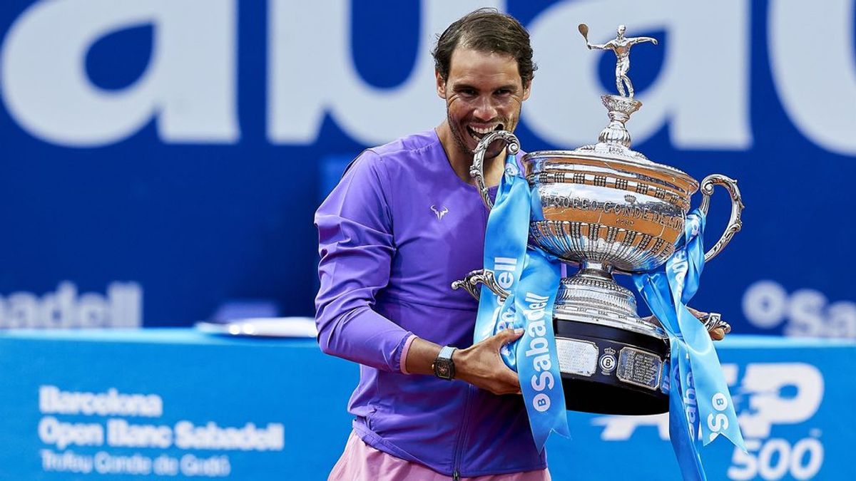 Nadal vence a Tsitsipas y conquista su duodécimo Godó Nadal vence a Tsitsipas y conquista su duodécimo Godó