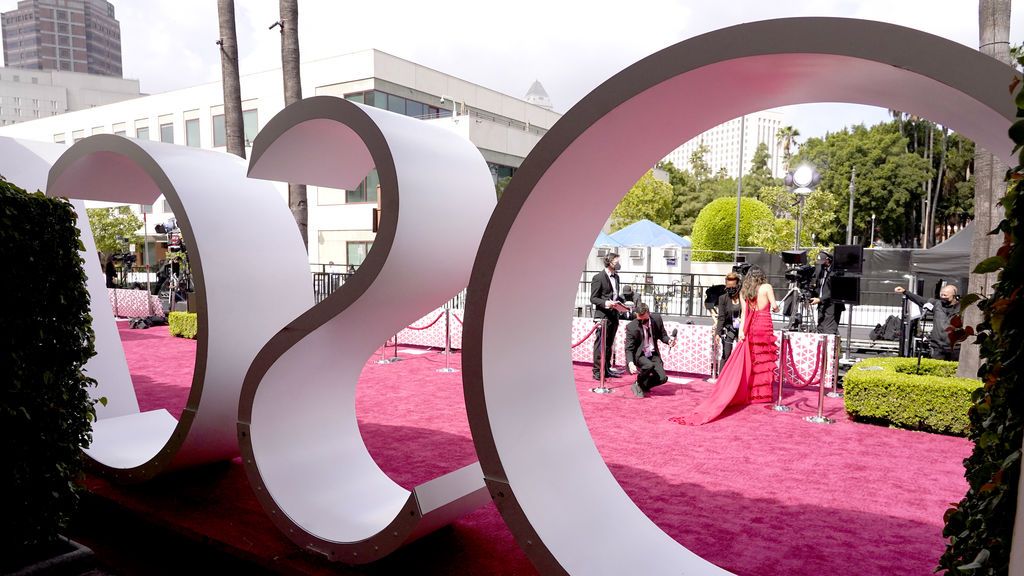 Alfombra roja en Union Station, la estación de autobuses de Los Ángeles, una de las sedes donde tiene lugar la gala de los Premios Oscars 2021
