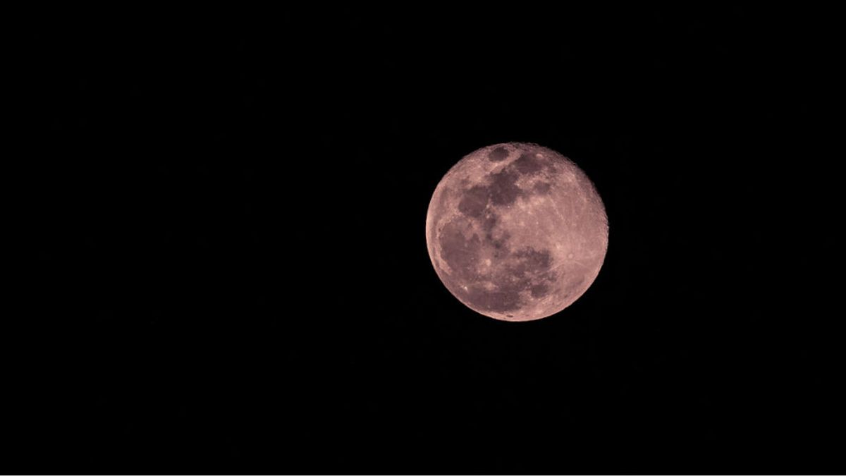 El espectáculo de la superluna rosa: cuándo y dónde verla en su máximo esplendor El espectáculo de la superluna rosa: cuándo y dónde verla en su máximo esplendor