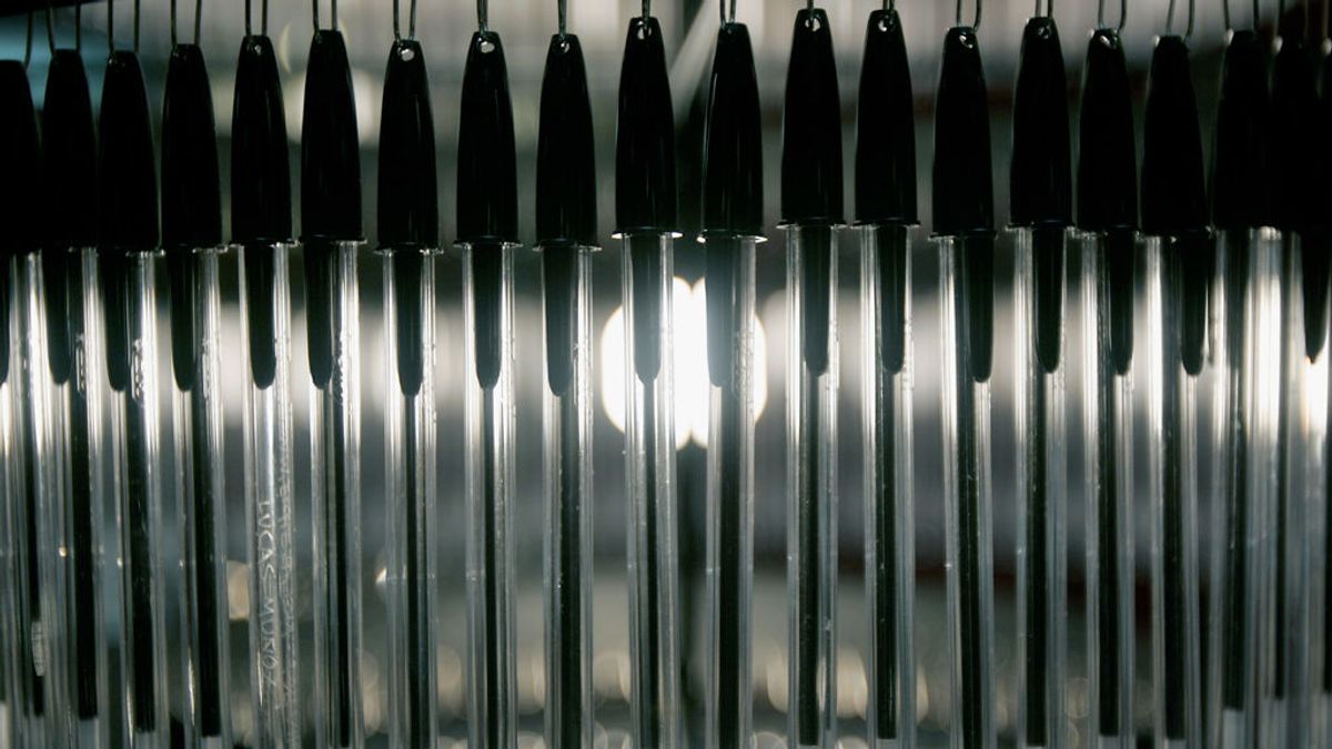 La compañía de bolígrafos BIC prepara un ERE que afectará al 21% de su plantilla La compañía de bolígrafos BIC prepara un ERE que afectará al 21% de su plantilla