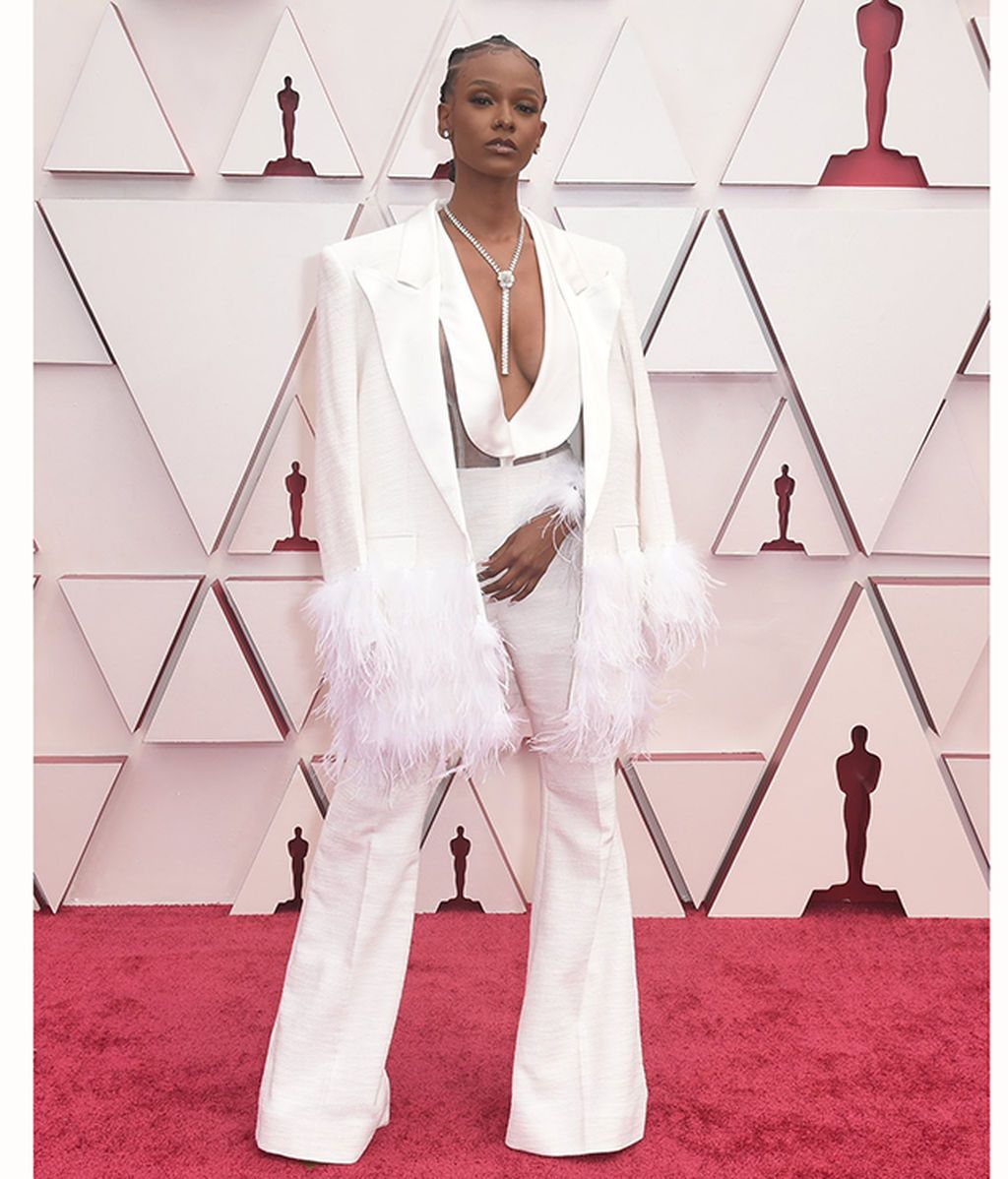 La alfombra roja de los Oscar 2021, foto a foto