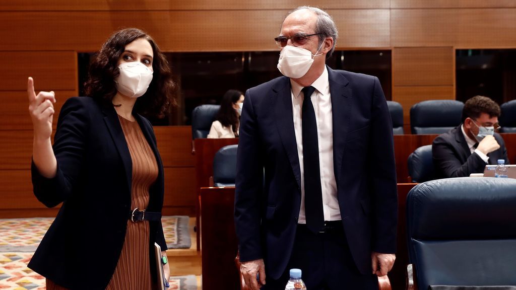 La izquierda aumenta la presión sobre el PP para que rompa con Vox La izquierda aumenta la presión sobre el PP para que rompa con Vox