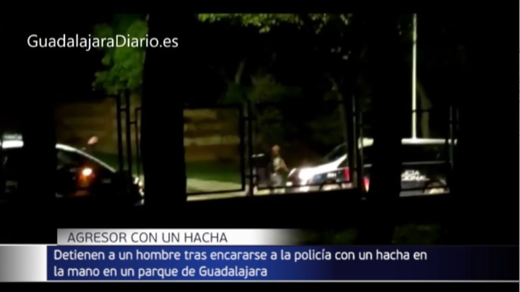Agresión en Guadalajara: detenido por atacar a la policía con un hacha tras discutir con una mujer