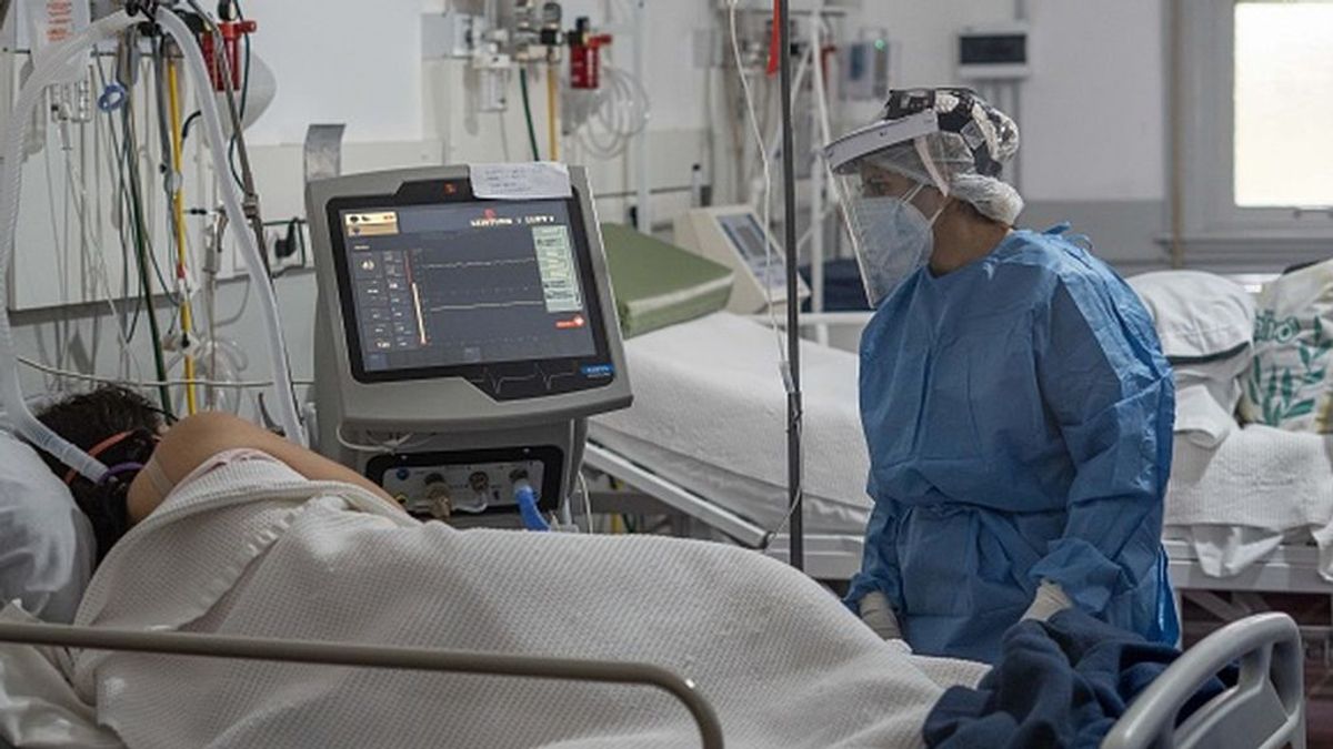 Los expertos en Argentina se muestran preocupados por la "saturación" del sistema sanitario Los expertos en Argentina se muestran preocupados por la "saturación" del sistema sanitario