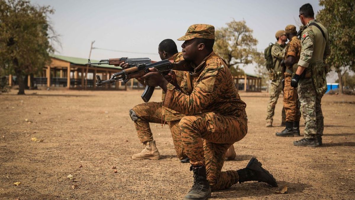 Dos periodistas españoles mueren asesinados en Burkina Faso Dos periodistas españoles mueren asesinados en Burkina Faso