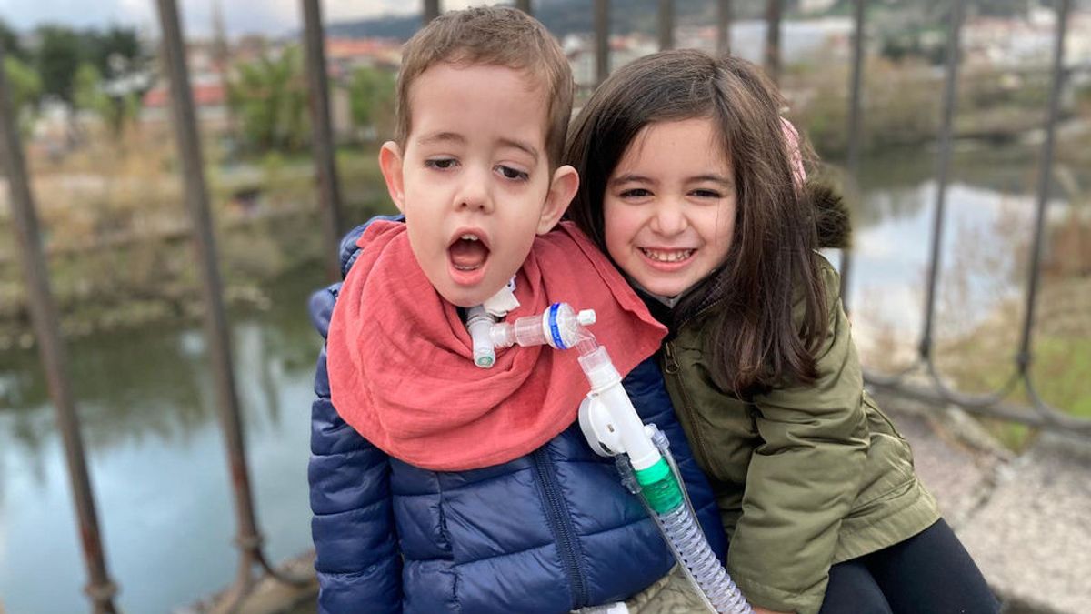 Los padres de Rafa piden ser vacunados: “Nadie, más que nosotros, puede atenderlo” Los padres de Rafa piden ser vacunados: “Nadie, más que nosotros, puede atenderlo”