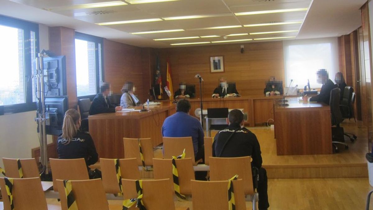 Un hombre acepta 4 años de prisión por intentar matar a un médico que no le atendió presencialmente durante la pandemia Un hombre acepta 4 años de prisión por intentar matar a un médico que no le atendió presencialmente durante la pandemia