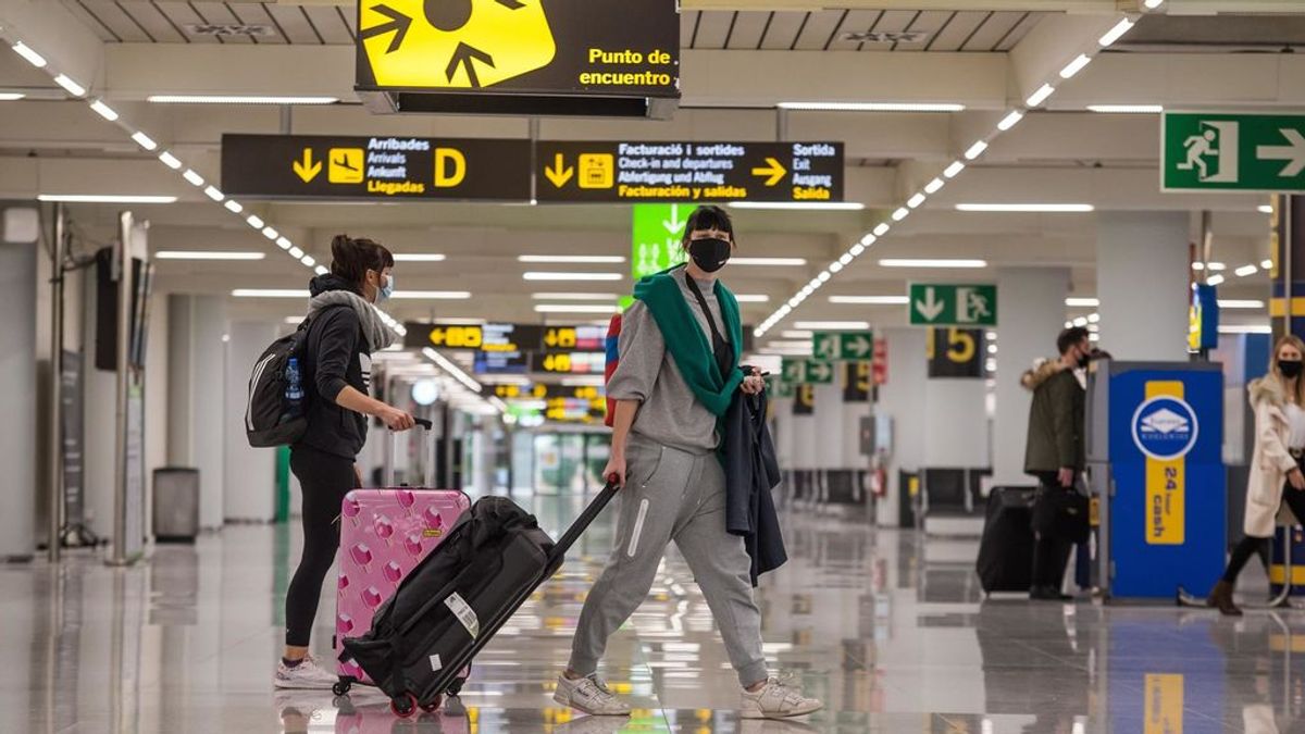 Reino Unido estudia que sus turistas viajen a Baleares y Canarias en mayo Reino Unido estudia que sus turistas viajen a Baleares y Canarias en mayo