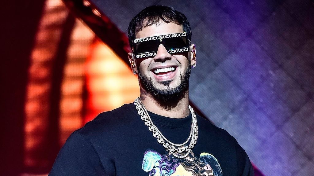 Anuel AA preocupa a sus seguidores por su pérdida de peso tras la ruptura con Karol G: "Le ha dado fuerte"