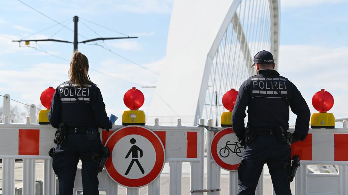 La policía detiene a una mujer tras hallar cuatro muertos en un hospital de Alemania La policía detiene a una mujer tras hallar cuatro muertos en un hospital de Alemania