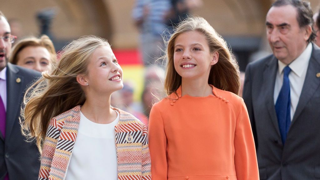 La infanta Sofía cumple 14 años a punto de separarse de su hermana Leonor La infanta Sofía cumple 14 años a punto de separarse de su hermana Leonor