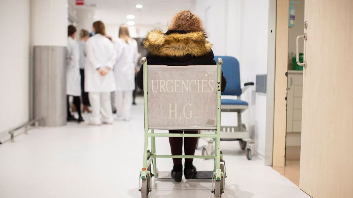 Los hospitalizados por covid en España siguen descendiendo Los hospitalizados por covid en España siguen descendiendo