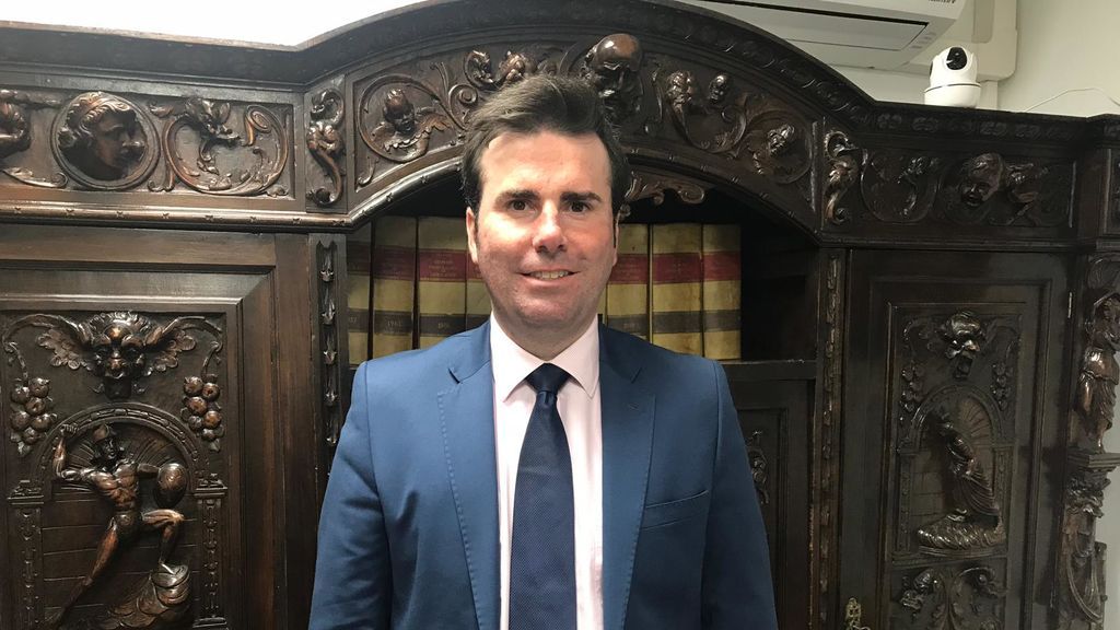 El abogado que consiguió que se vacune a policías y guardias civiles en Cataluña denuncia amenazas de muerte El abogado que consiguió que se vacune a policías y guardias civiles en Cataluña denuncia amenazas de muerte