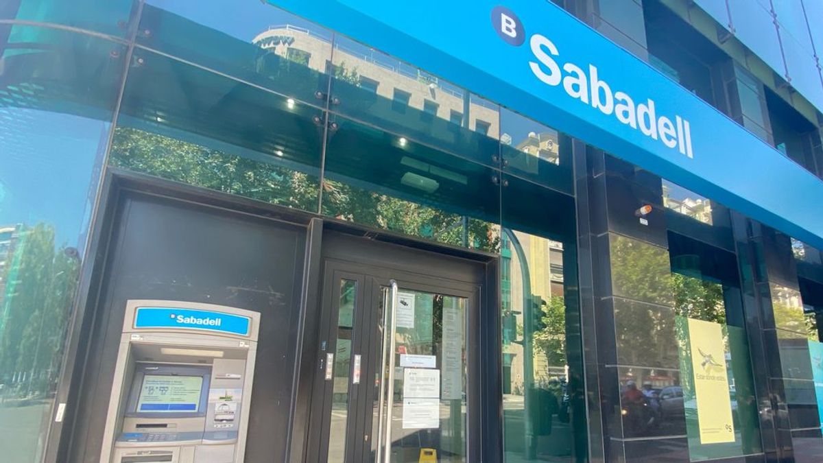 El Banco Sabadell ganó 73 millones en el primer trimestre, un 22% menos El Banco Sabadell ganó 73 millones en el primer trimestre, un 22% menos
