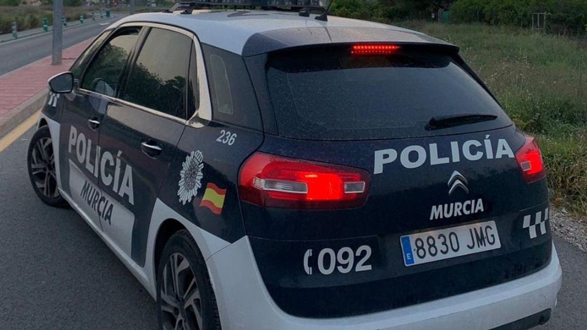 Un bebé muere atropellado por un camión cuando daba marcha atrás en Murcia Un bebé muere atropellado por un camión cuando daba marcha atrás en Murcia