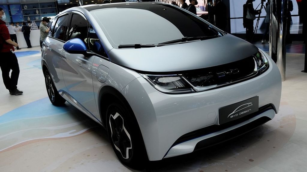BYD EA1